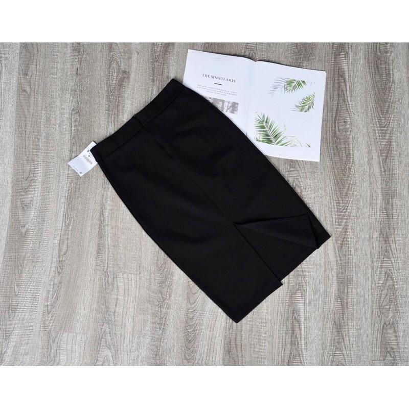 Chân váy bút chì xẻ sau, công sở