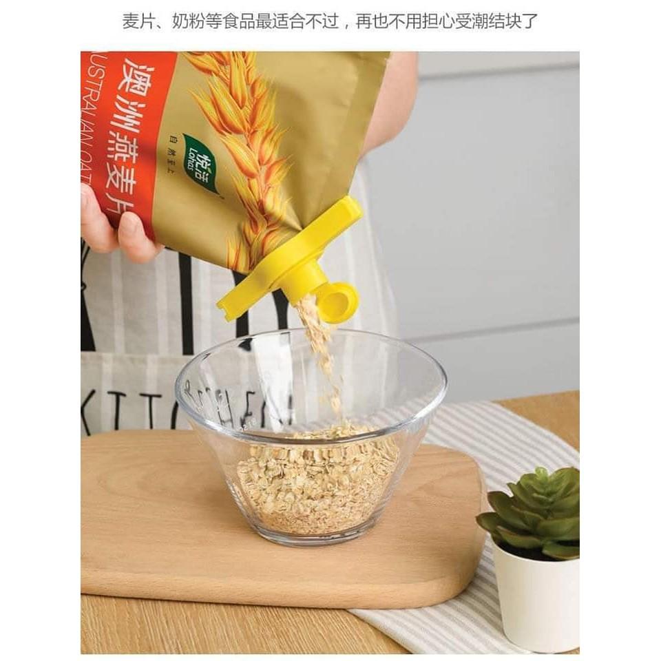Kẹp miệng túi CÓ NẮP RÓT, kẹp nhựa miệng túi có nắp đổ cực tiện lợi