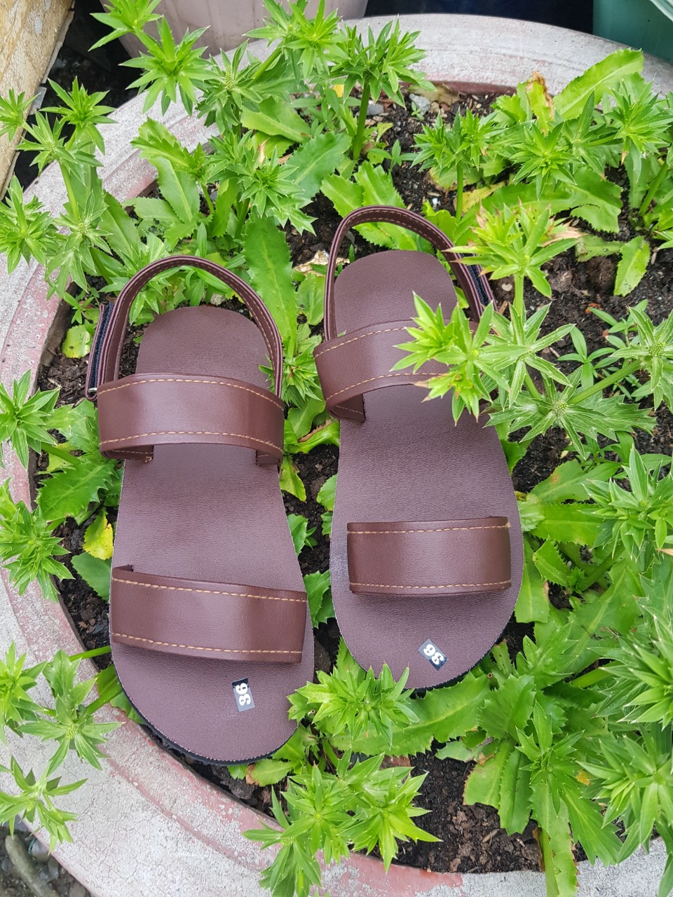 deps sandal ( đế nâu quai cùng màu ) size từ 35 nữ đến 40 nữ size khác ib chọn thêm