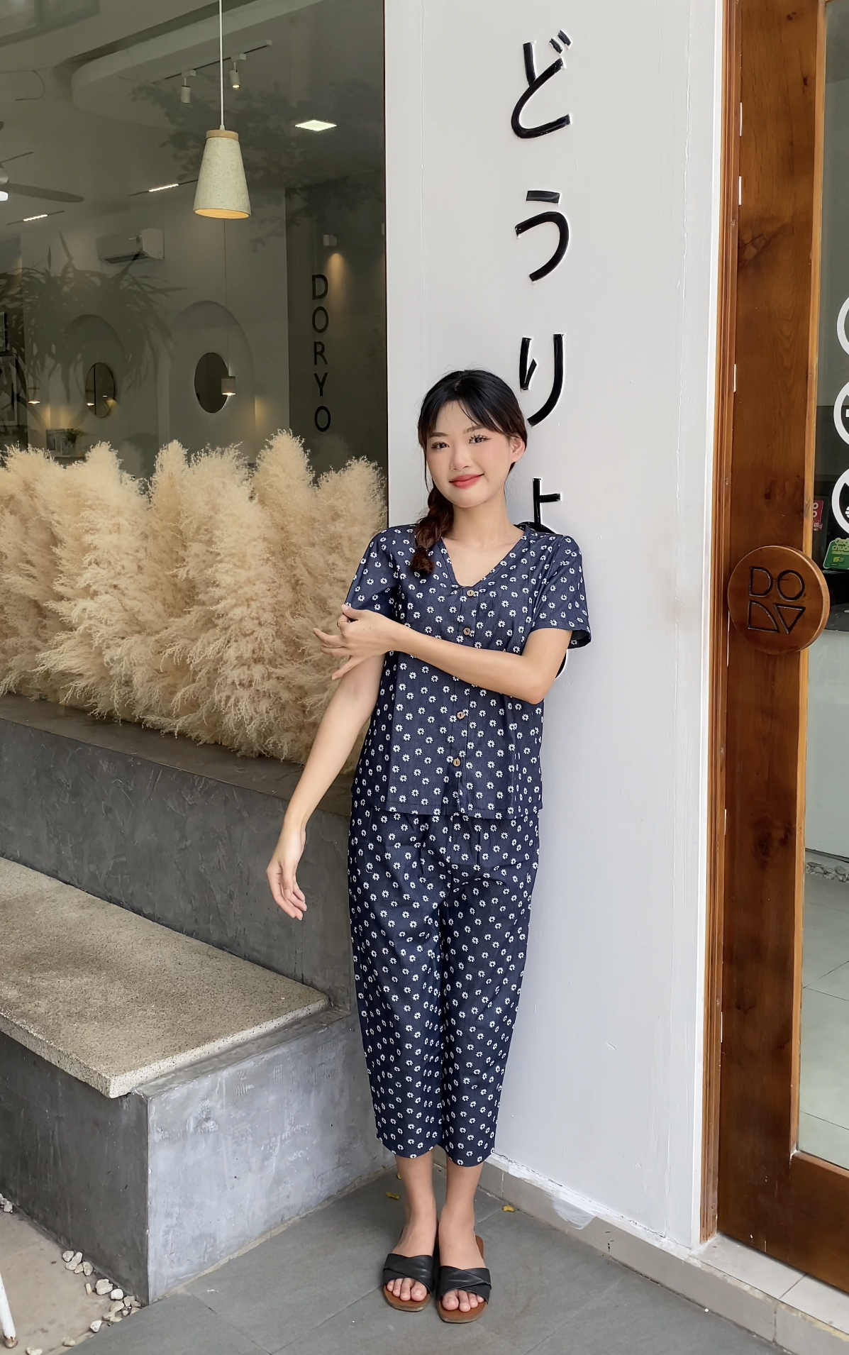 Đồ bộ dài thiết kế có tay hoa cúc