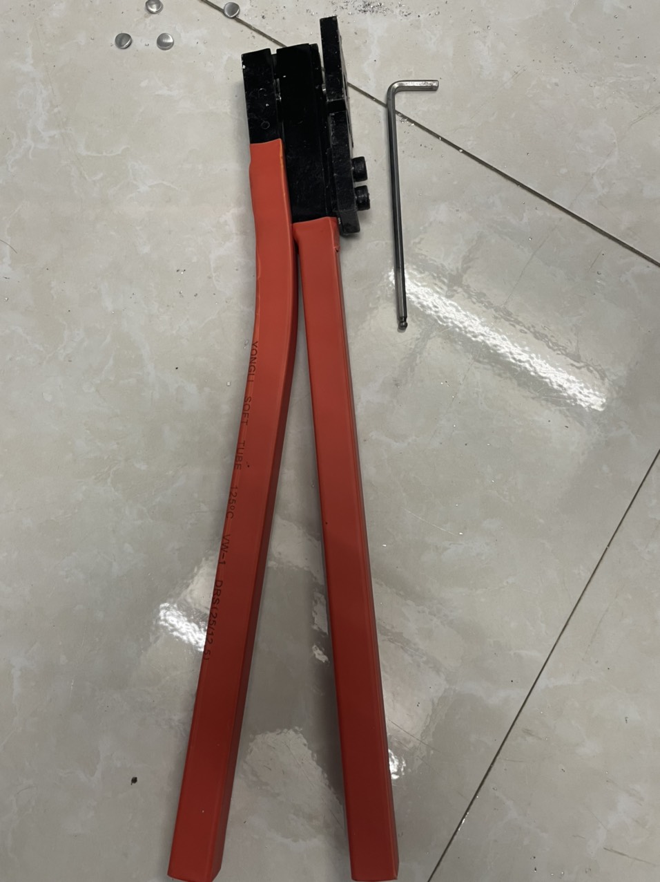 Kìm Tích hợp cánh cửa sổ + khung bao cửa sổ mở xingfa
