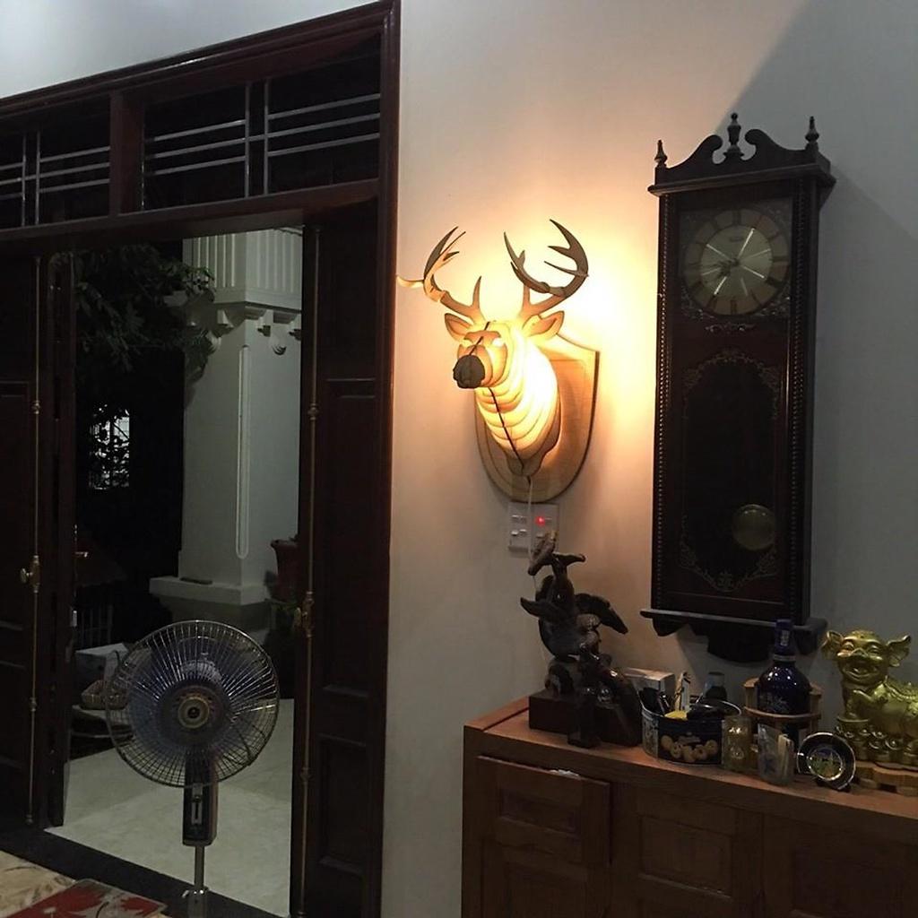 Đèn gỗ đầu hươu treo tường cực chất, thiết kế độc đáo, chất lượng cao. Nhận thiết kế theo yêu cầu