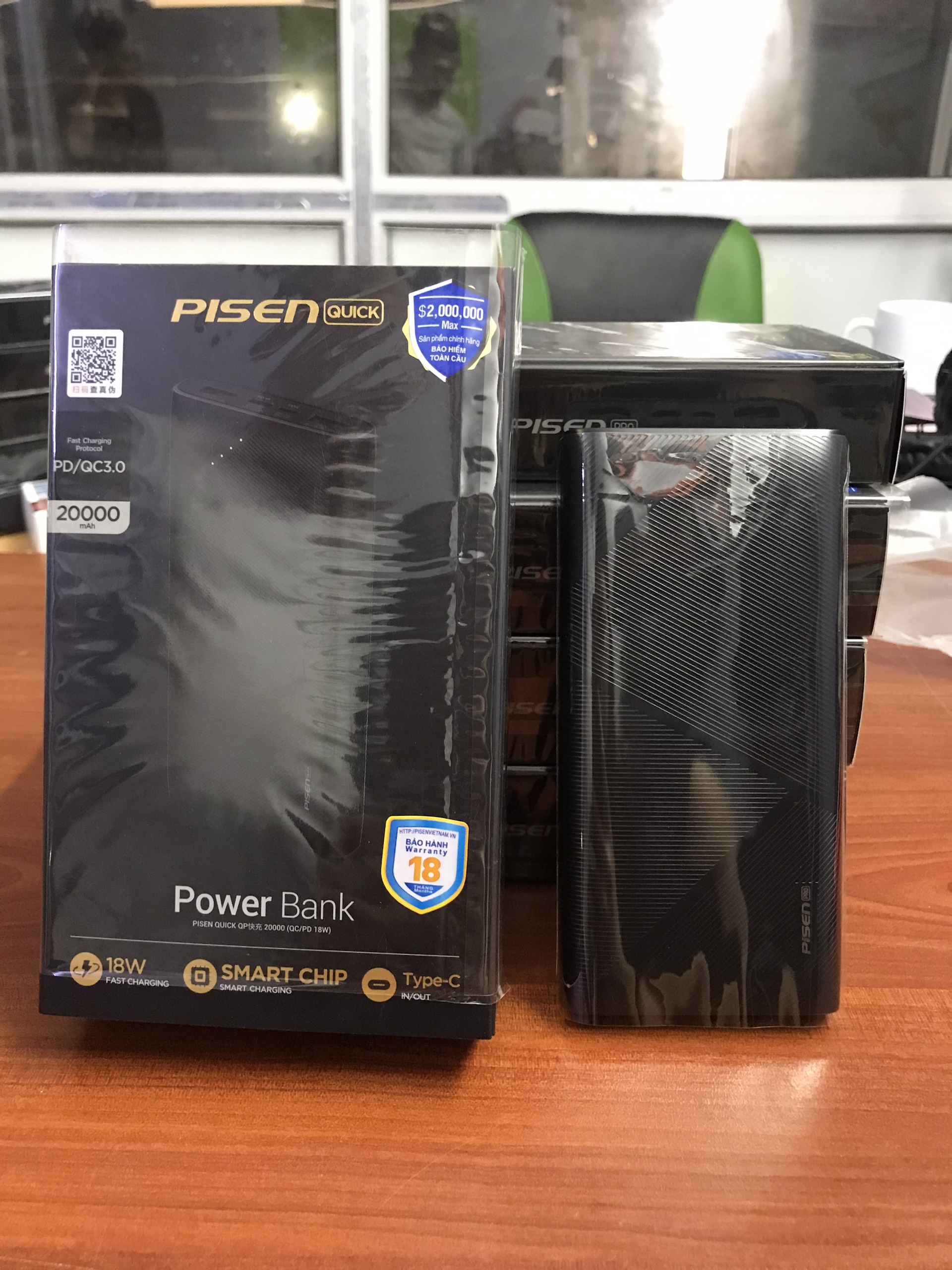 Sạc dự phòng Pisen Quick QP 20000mAh (QC/PD 18W ) Black - Hàng Chính Hãng