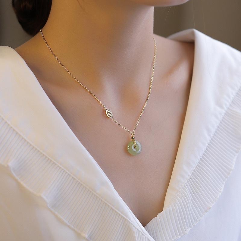 Dây chuyền nữ titan không đen mặt tròn ngọc đẹp Ring House