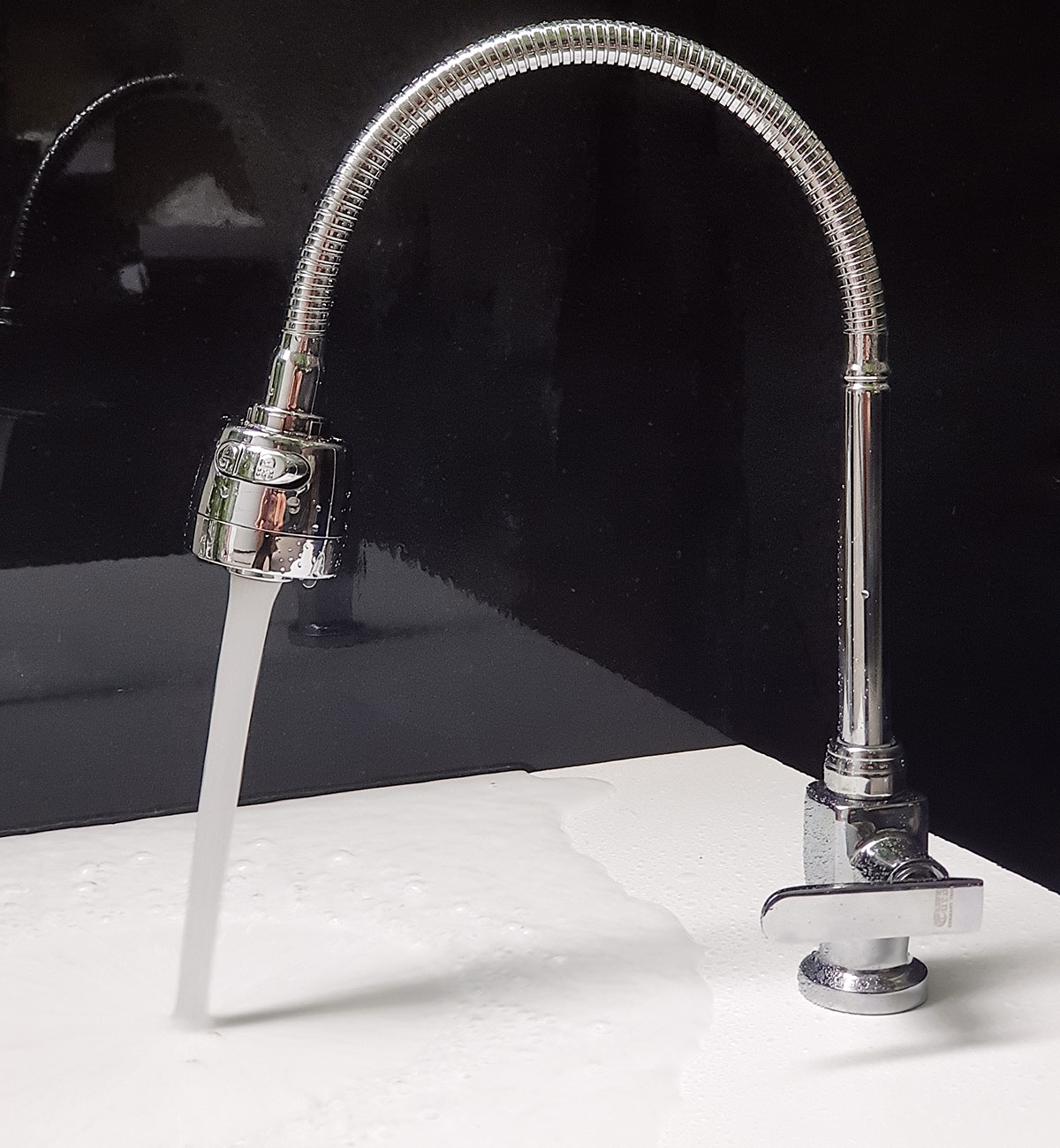 Vòi rửa chén lạnh cần lò xo Đồng mạ Chrome Eurolife EL-RC01