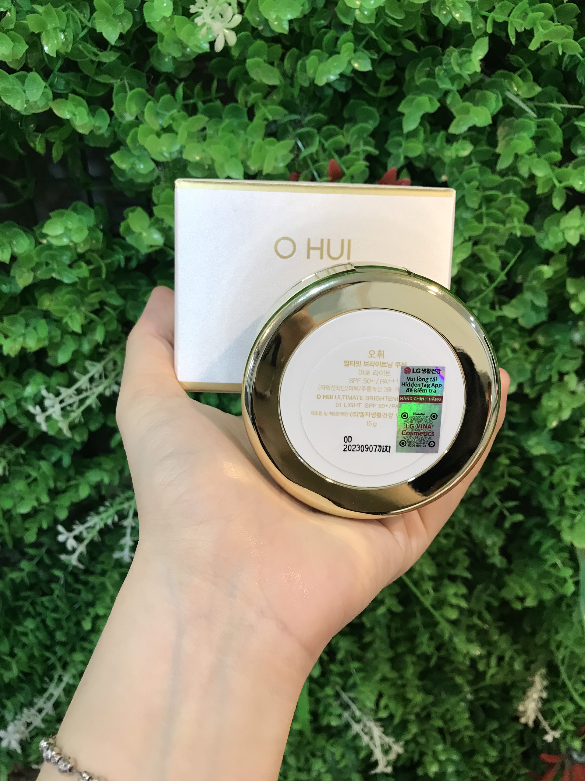 Phấn nước dưỡng trắng OHUI Ultimate Brightening Cushion 15g Tặng thêm lõi Refill 15g