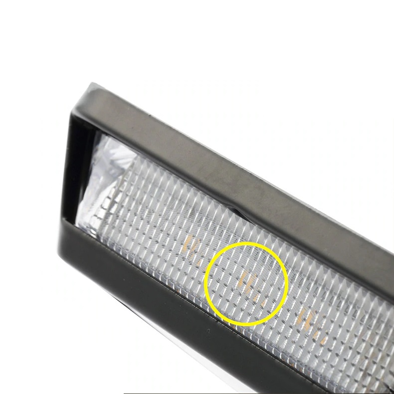 Đèn gắn lối đi năng lượng mặt trời HT660