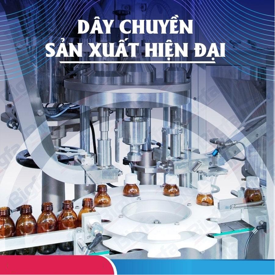 Dầu Gội Thảo Mộc Chiết Xuất từ Bưởi , Hương Nhu ,Mần Trầu, Bồ Kết SaNi 500ml -
