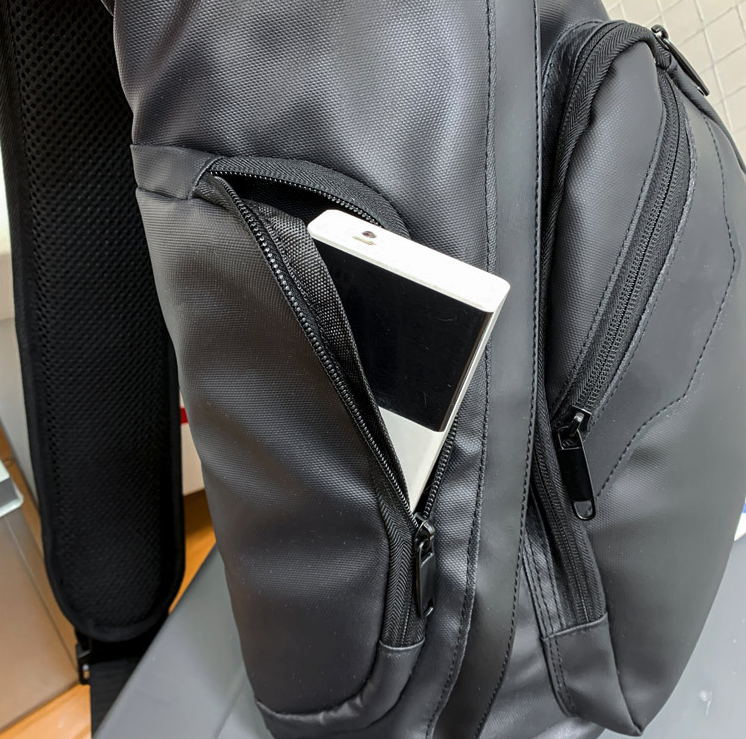 Túi đeo chéo thời trang nam nữ, ngăn đựng thẻ, điện thoại và tablet tiện lợi 2179