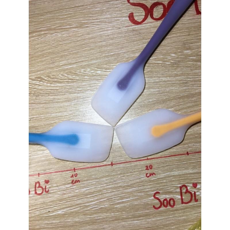 Muỗng vét kem silicon