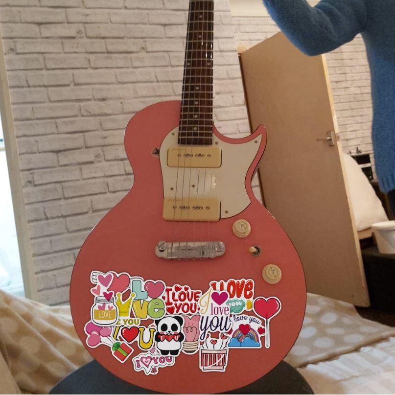 Sticker dán cao cấp CHỦ ĐỀ TÌNH YÊU Cực COOL ms#194