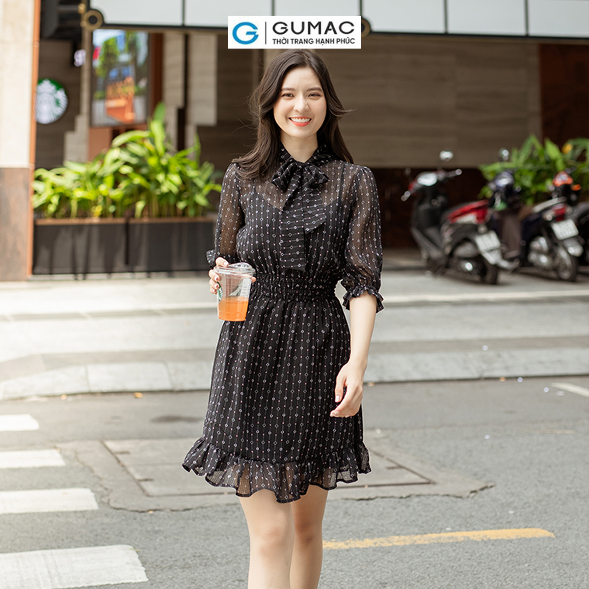 Đầm bèo smocking eo thắt nơ cổ GUMAC DD05069