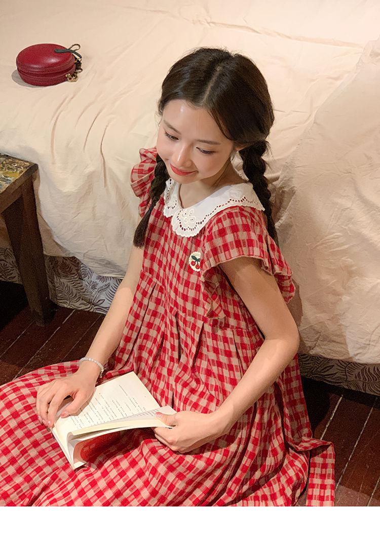 CHENGRUI Vintage búp bê cổ cherry thêu đầm mùa hè 2023 lỏng lẻo ngọt ngào thiết kế cảm giác váy sọc đỏ