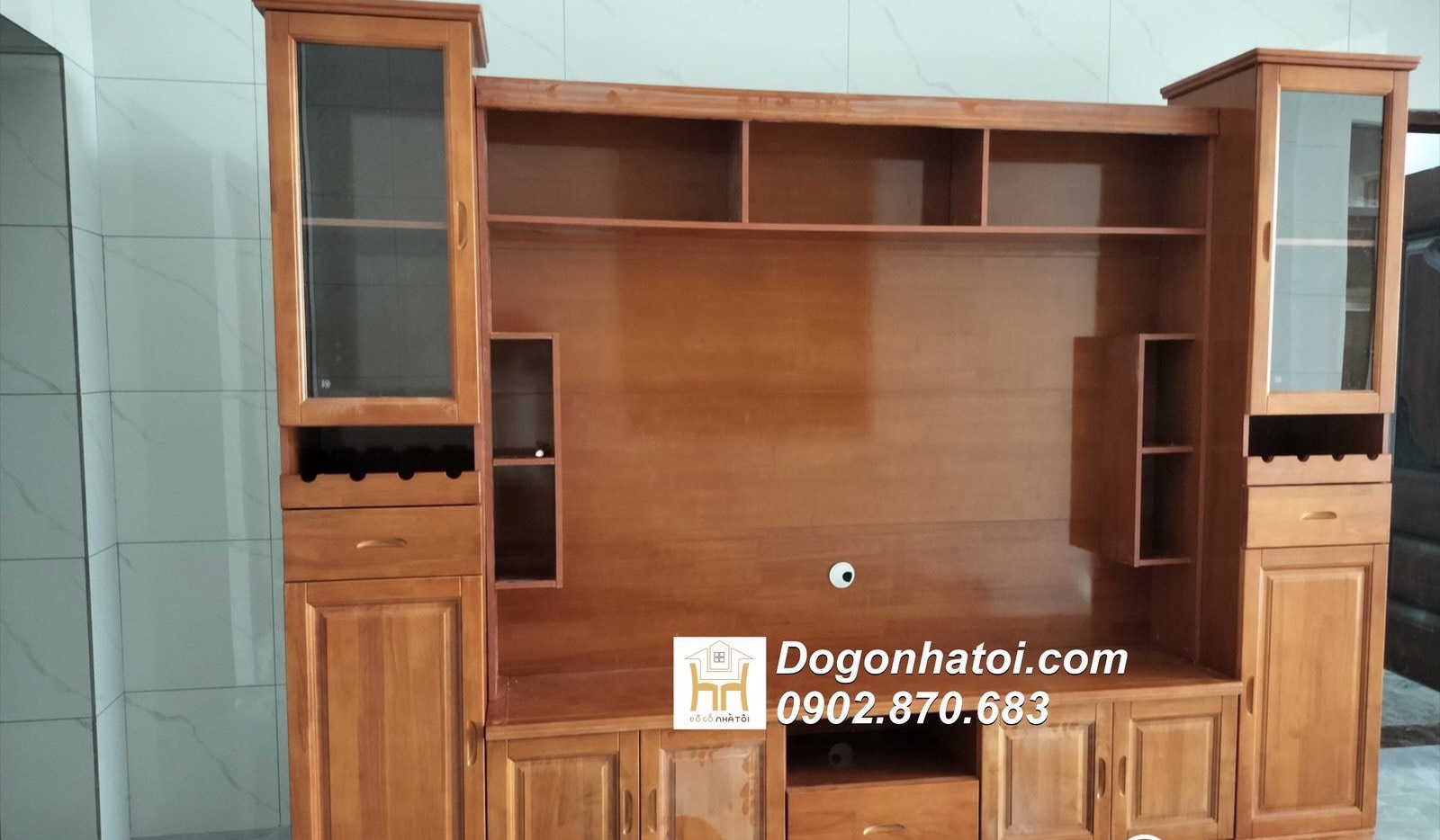 Kệ Tivi Gỗ Trang Trí Kết Hợp Tủ Rượu Phòng Khách 2m4 X 2m4 - TR613