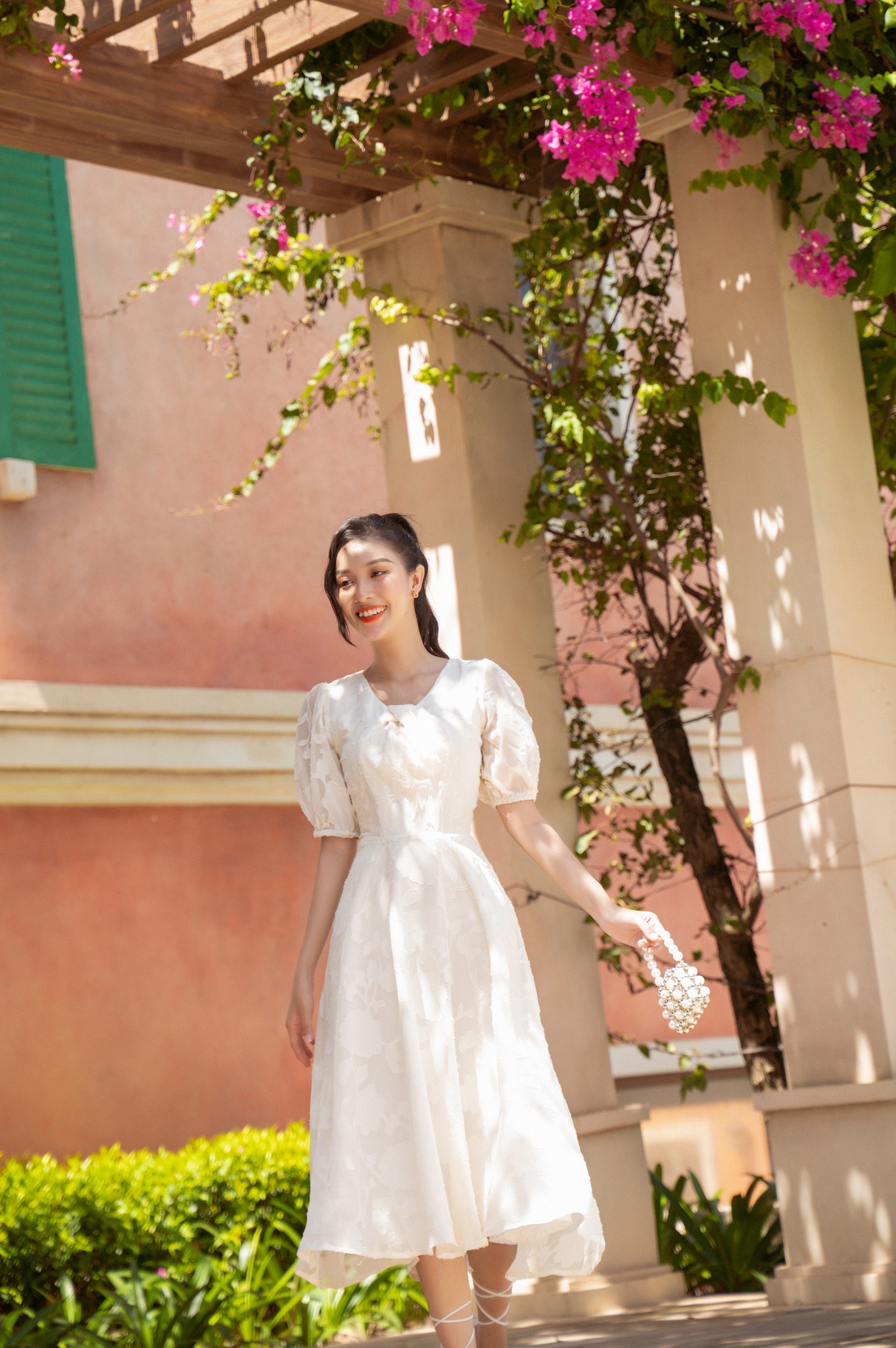OLV - Đầm Le Blanc Twisted Neck Dress