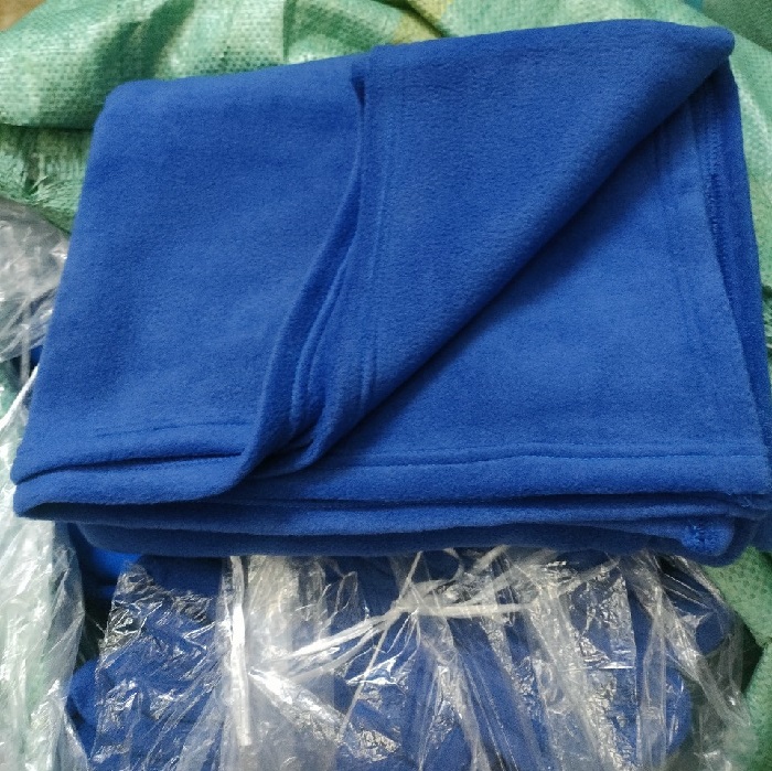 Chăn nỉ xanh dương thẫm mới