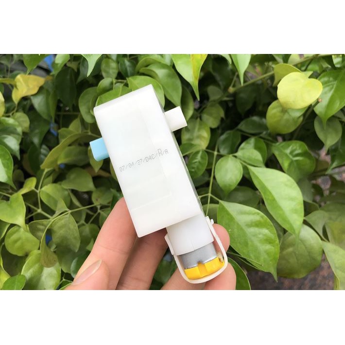 Động cơ giảm tốc gồm động cơ 130 và bánh răng