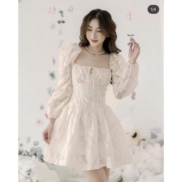 Đầm dự tiệc nữ dáng xòe tay dài bồng chất ren hoa xinh xắn Cindre Dress