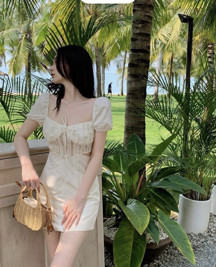 ĐẦM CỔ U TAY CON KHOÉT EO