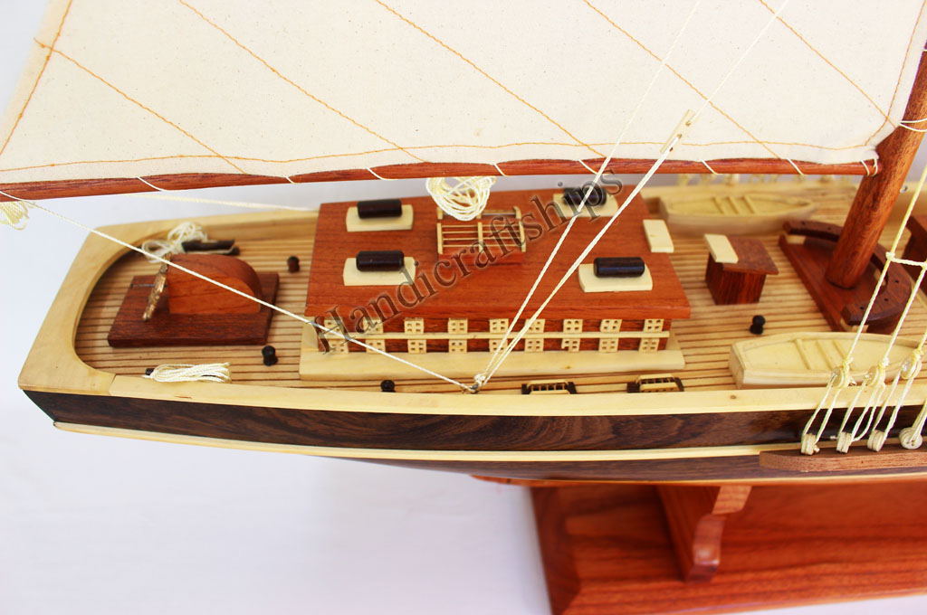 Thuyền buồm trang trí Bluenose 71cm