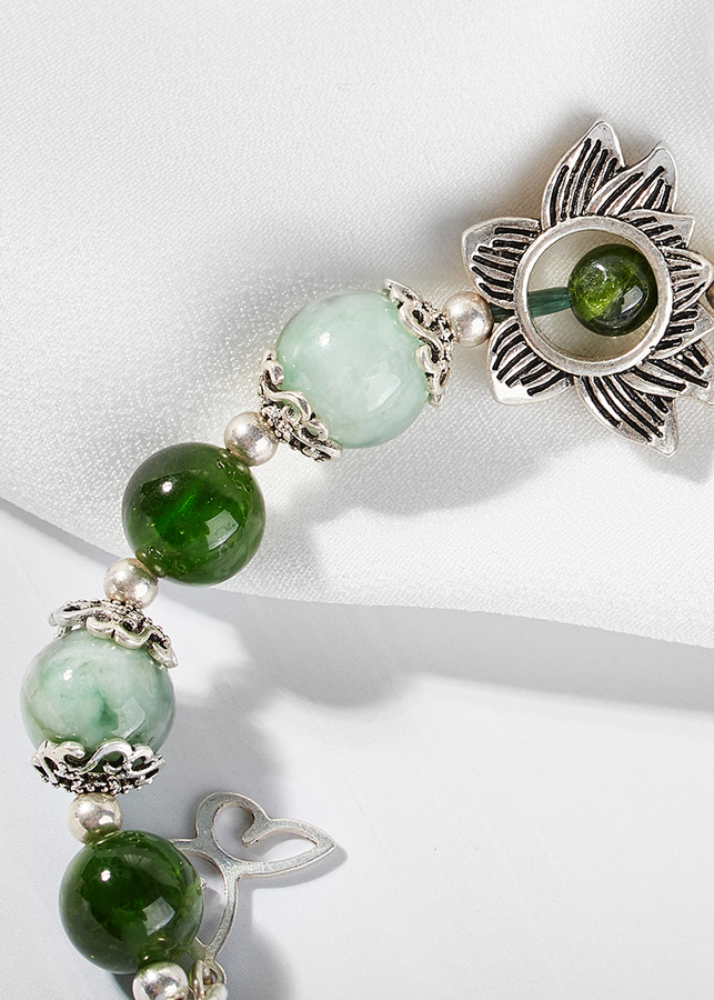 Vòng cẩm thạch phỉ thúy phối diopside và charm hoa bạc Ngọc Quý Gemstone