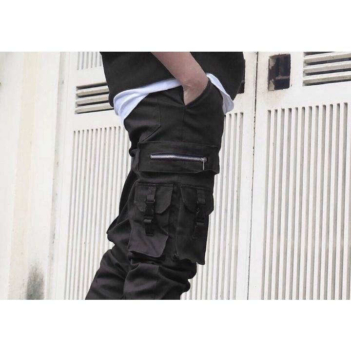 Quần Jogger túi hộp 1 khóa kéo dài ống bo gấu - Chất Vải Kaki Kiểu Thể Thao UNISEX một Màu Đen. 01x