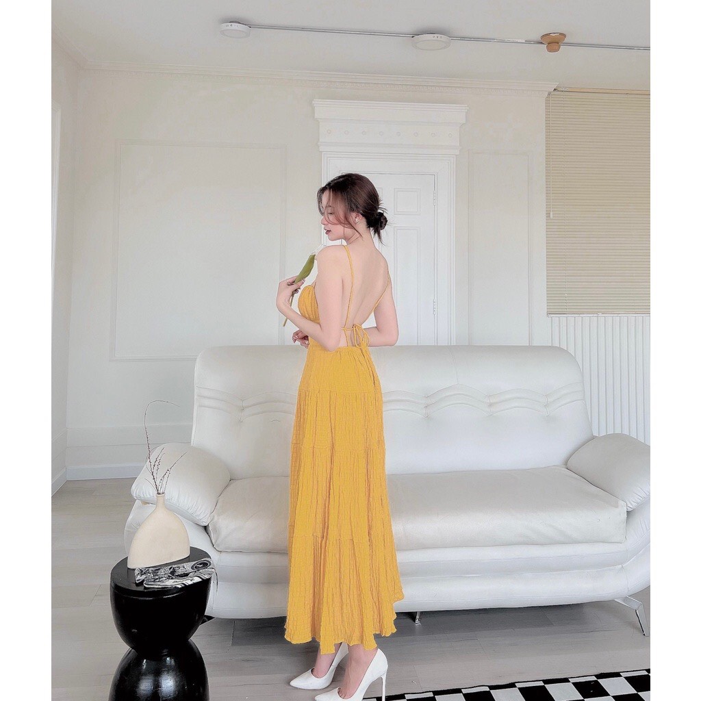 Đầm maxi vàng 2 dây cut out ngực hở lưng siêu quyến rũ