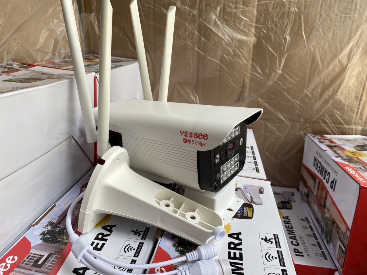CAMERA WIFI YOOSEE NGOÀI TRỜI THÂN XOAY 20 LED VUÔNG SIÊU SÁNG - HÀNG NHẬP KHẨU