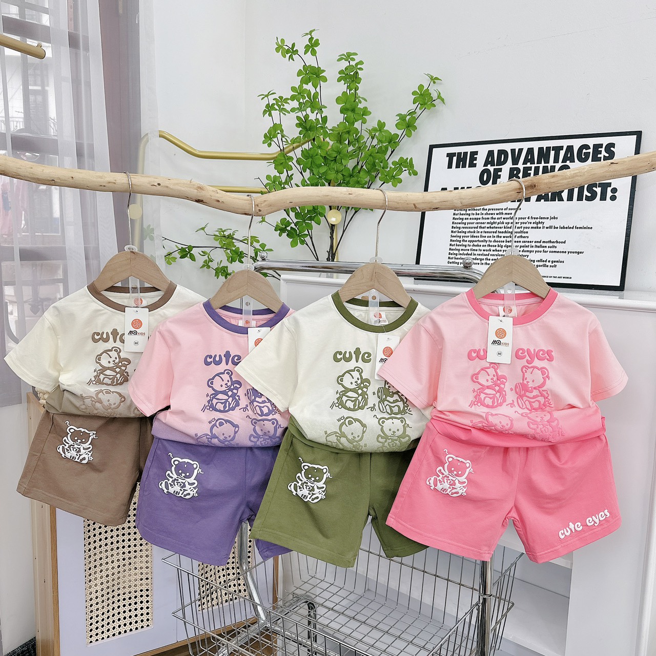 Bộ cộc tay cho bé gái và bé trai 1-6 tuổi in chữ và hình Gấu vải co giãn 4 chiều thấm hút mồ hôi kiểu dáng thời trang