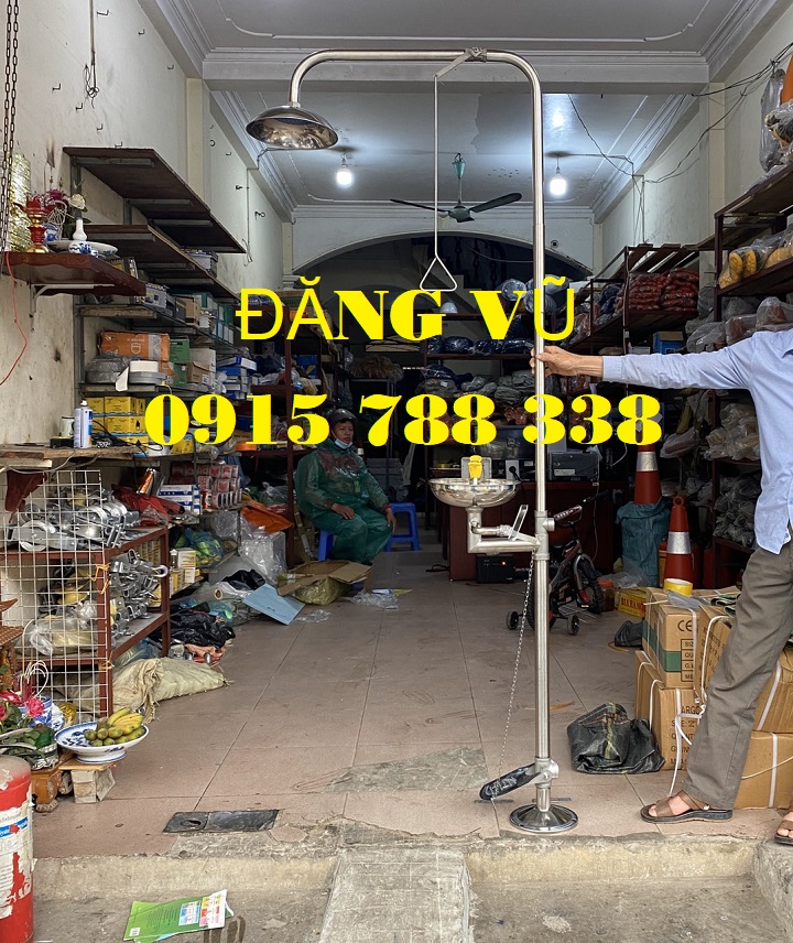 Dụng cụ rửa mắt khẩn cấp gắn tường inox 304