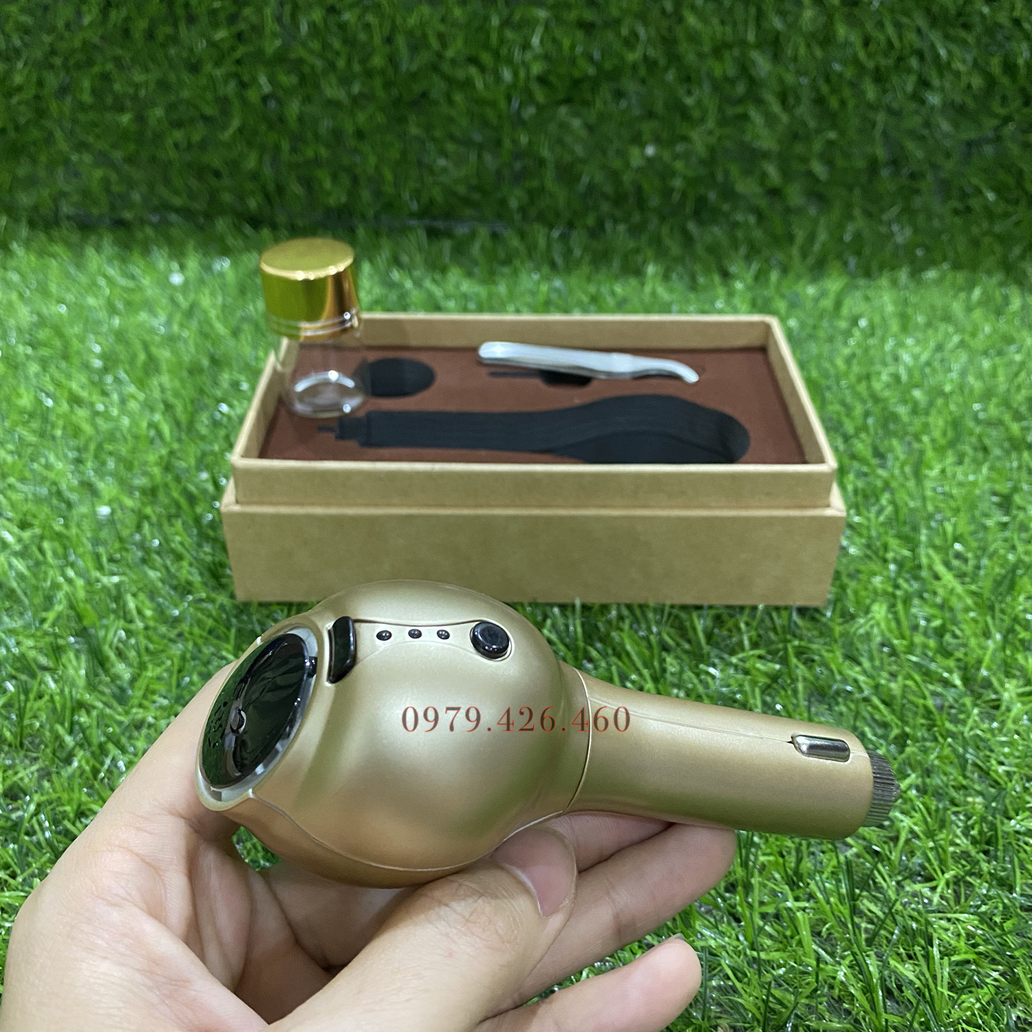 Tẩu xông trầm hương cao cấp trên xe ô tô có 3 mức điều chỉnh nhiệt lên đến 190 độ