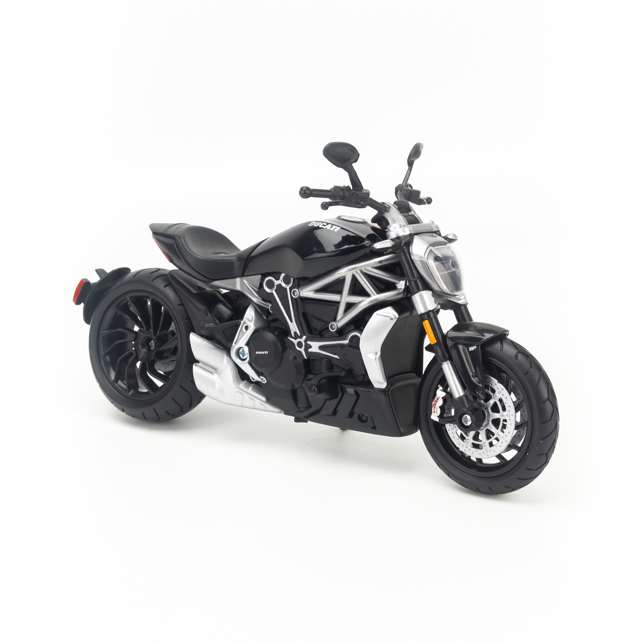 Mô hình xe mô tô Ducati X Diavel S 1:12 Maisto 31101