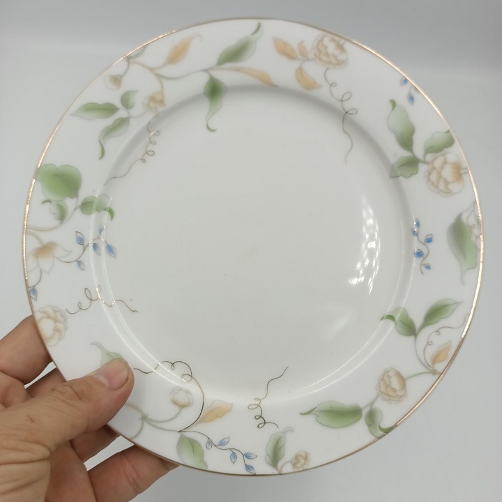 Đĩa bằng viền vàng hoa ngọc diệp xanh sứ Long Phương Cao Cấp