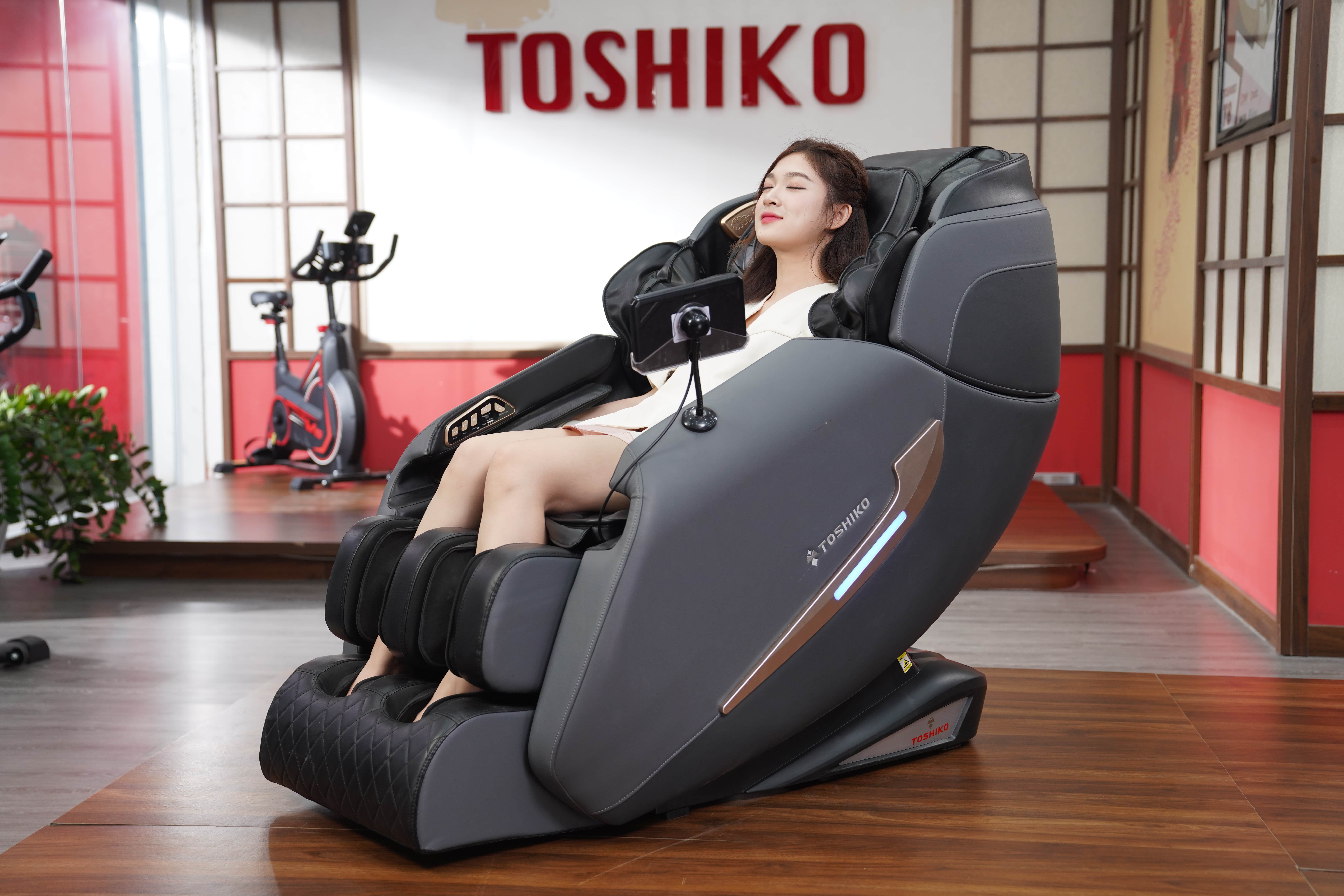 Ghế Massage Toàn Thân con lăn 4D di chuyển Đa Năng Cao Cấp Toshiko T86 Pro, đạt chuẩn ISO massage sâu tại các vùng chuyên biệt, Máy Massage Toàn Thân Đa Năng chức năng dò tìm huyệt đạo