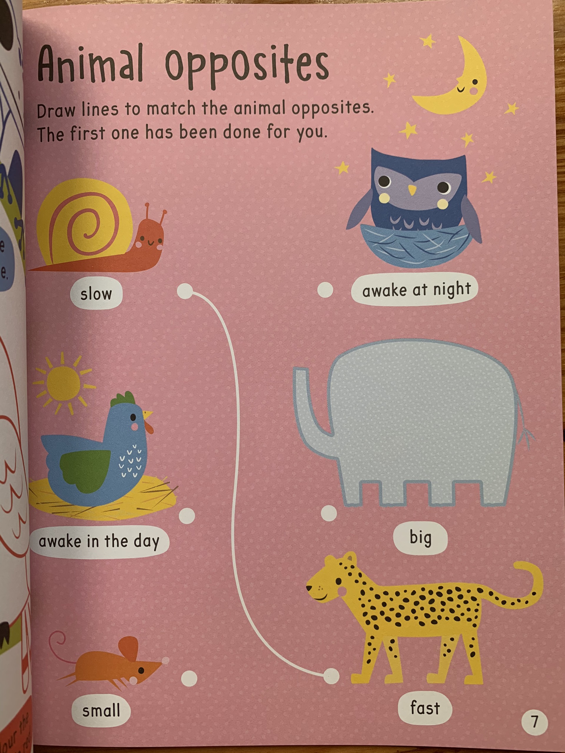 Sách tương tác sticker – Các bạn động vật - Animals (Sticker activity book)