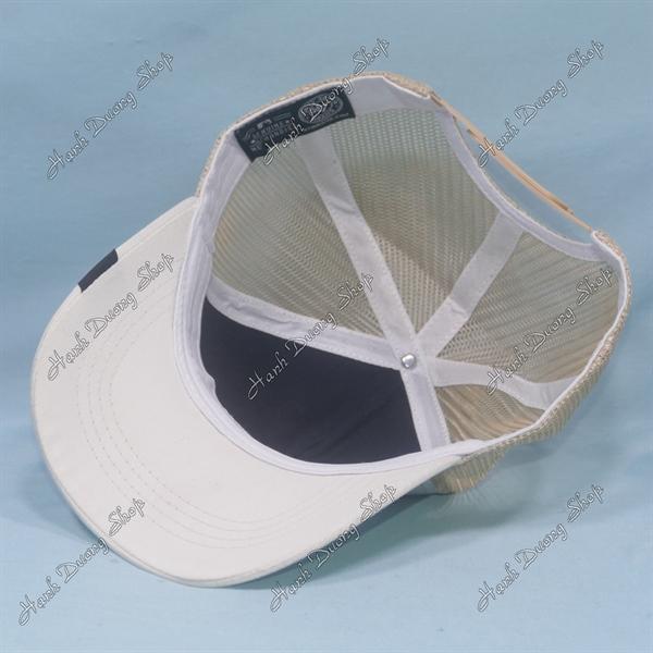 Nón kết lưới in đại bàng in chữ Freedom phía sau khóa nhựa phía trong và trước có tem vòng đầu 55-58cm - Kaki & kem
