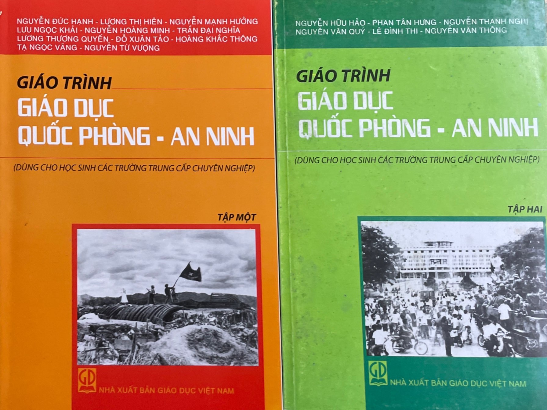 Combo 2 cuốn Giáo Trình Giáo Dục Quốc Phòng