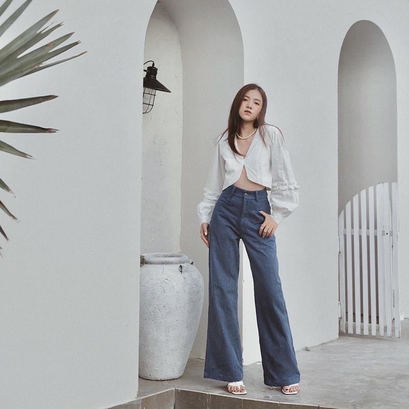 Áo kiểu LAMUSE dáng croptop tay phồng (Dakota Blouse