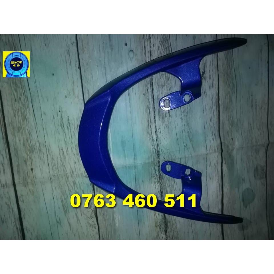 Cảng sau xe sirius