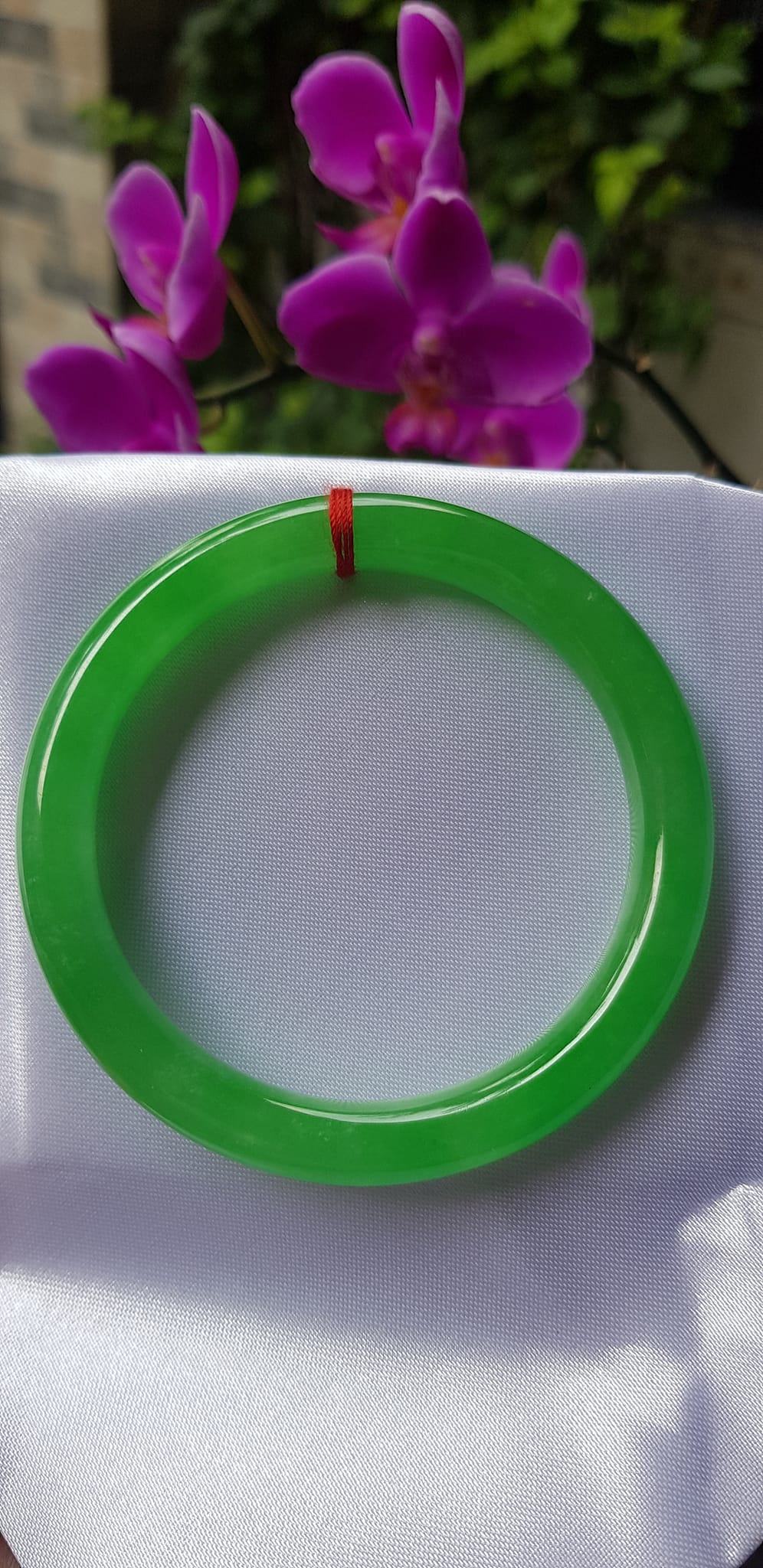 Vòng tay nữ đá cẩm thạch tự nhiên Ngọc Lý Đẹp 54mm x cọng 8mm Màu Xanh Lý tươi sáng bóng mượt đẹp Nữ 53kg - 60kg đeo Vòng hợp nữ mệnh Mộc mệnh Hỏa mệnh Thủy ạ