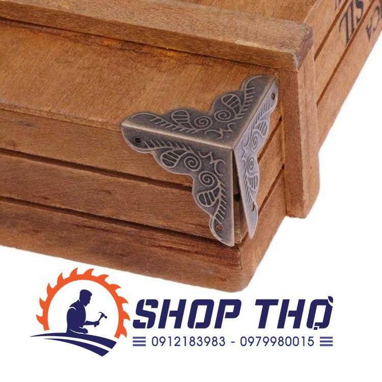 Bịt góc hộp C072 màu đồng , màu vàng