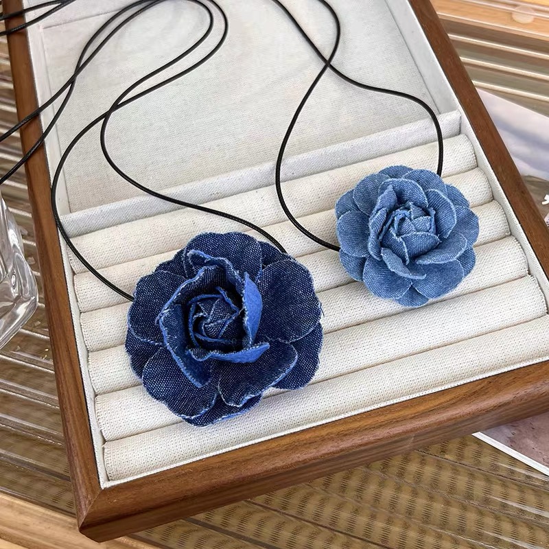 Vòng cổ chocker hoa jean cột nơ hottrend