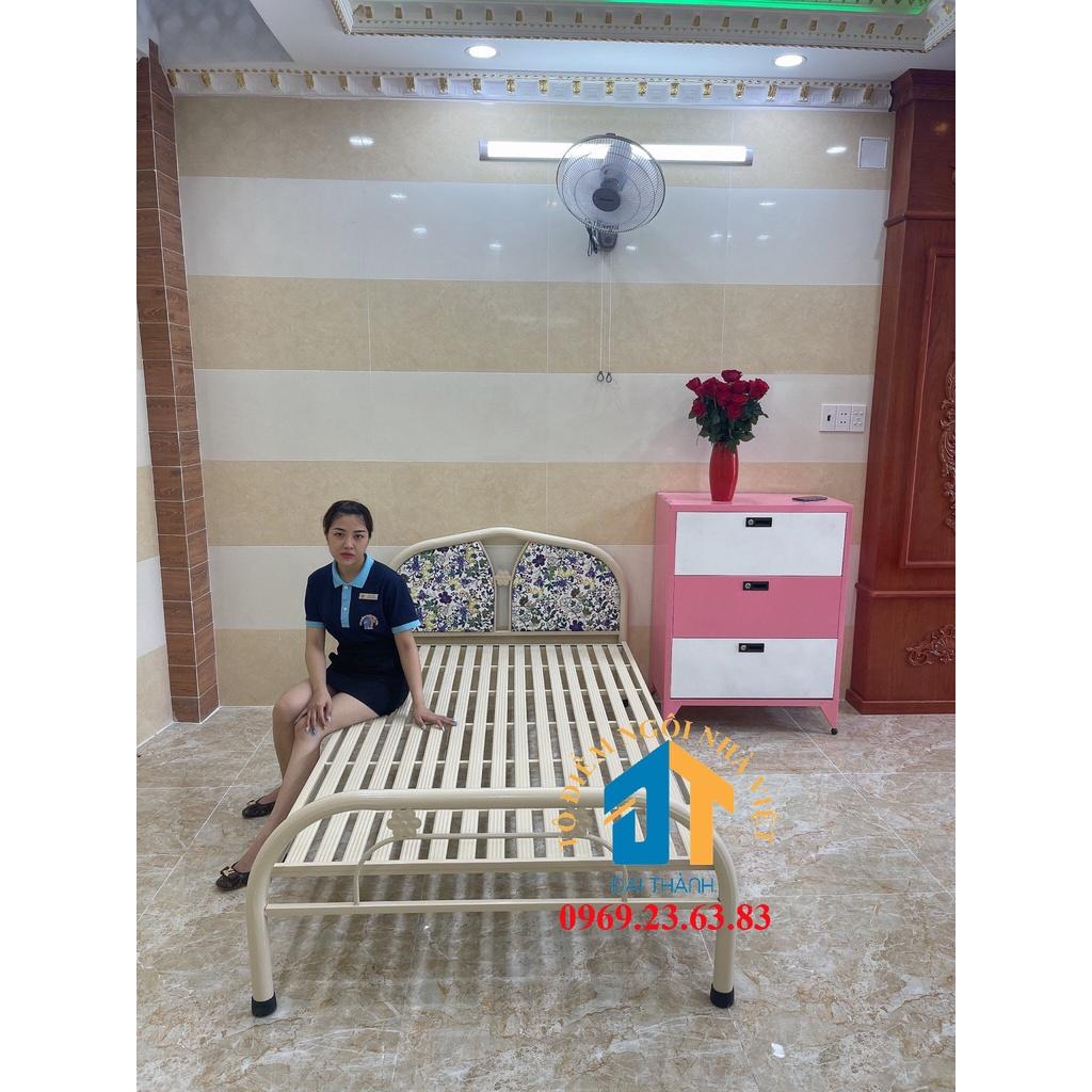 Giường sắt giá rẻ kiểu mới 1m6x2m