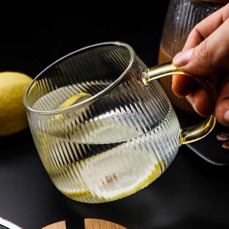 Cốc thủy tinh Vân sọc bầu Quai vàng , Cốc sinh tố, ly trà cafe thủy tinh cao cấp