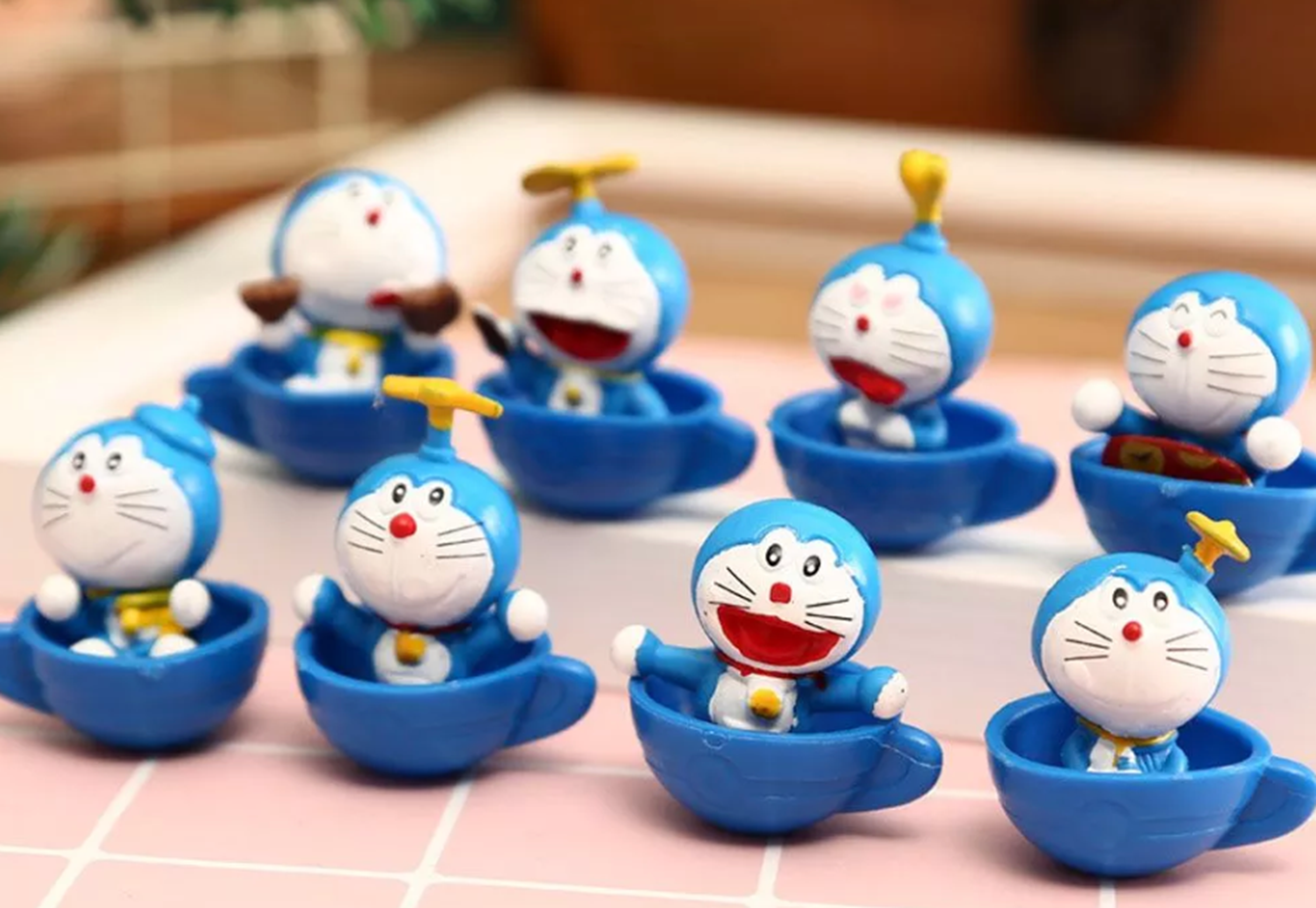 Doraemon ngồi trên tách trà - Bộ 1 mô hình nhân vật Doraemon dễ thương