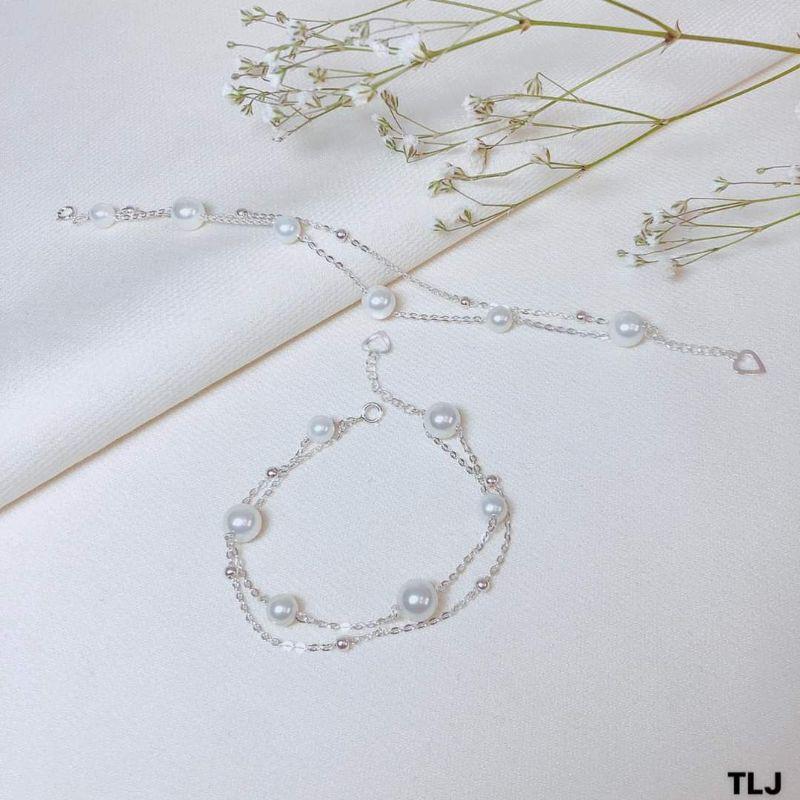 Lắc tay trai trả khách