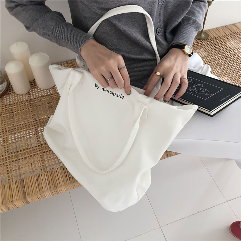 Túi tote đeo vai vải bố canvas T052 nữ in chữ by merciparis có khóa kéo, mềm, đẹp phong cách Hàn