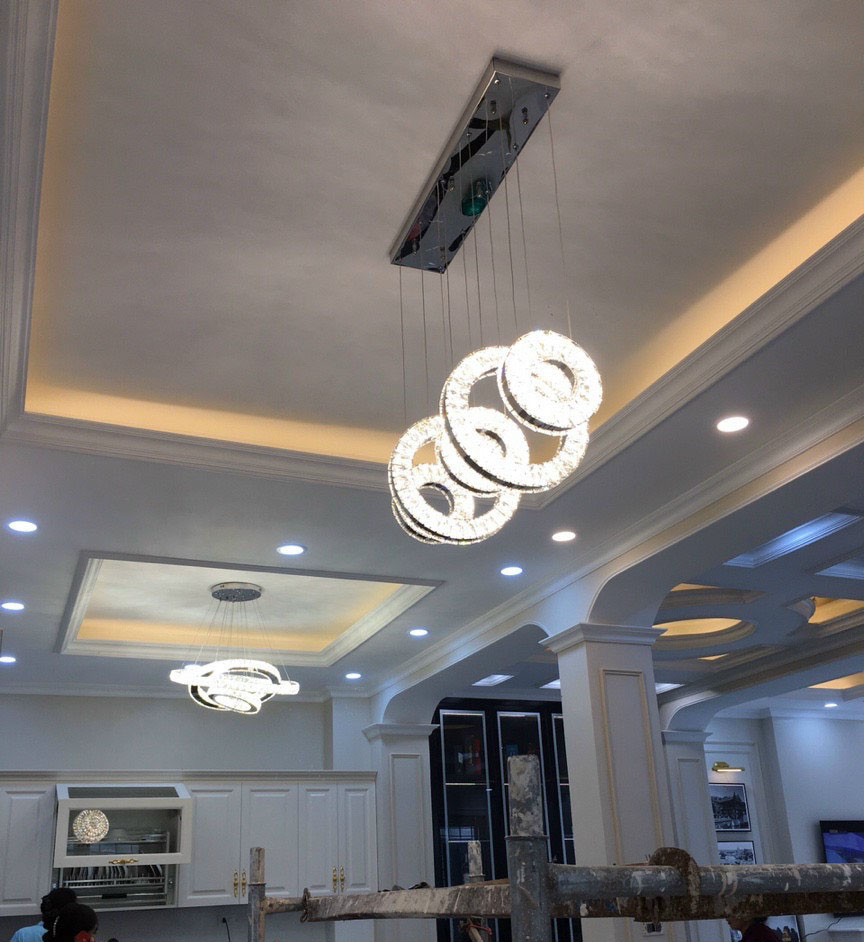 Đèn thả SAINT pha lê cao cấp trang trí nhà cửa sang trọng, hiện đại .