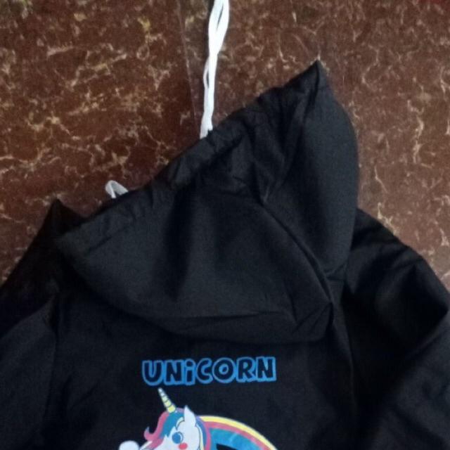 Áo khoác dù nam nữ in ngựa con dễ thương