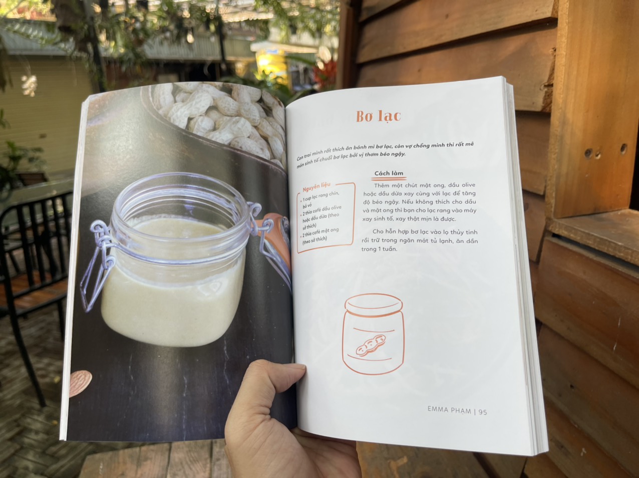 GREEN SMOOTHIES - EAT CLEAN – NƯỚC ÉP TRỊ LIỆU - Emma Phạm – AZ Việt Nam - NXB Thế Giới